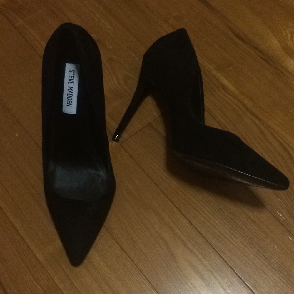 Steve Madden Daisie Black Suede pump heels size 8